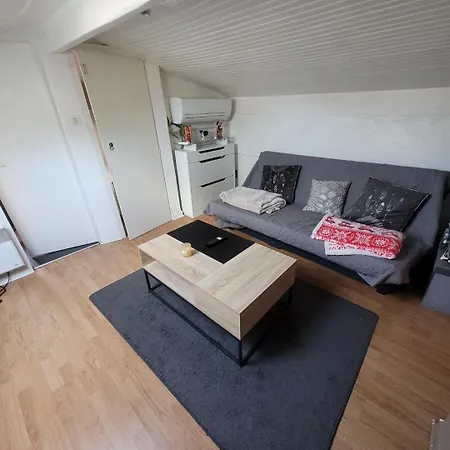 T2 Dans Avec Piscine